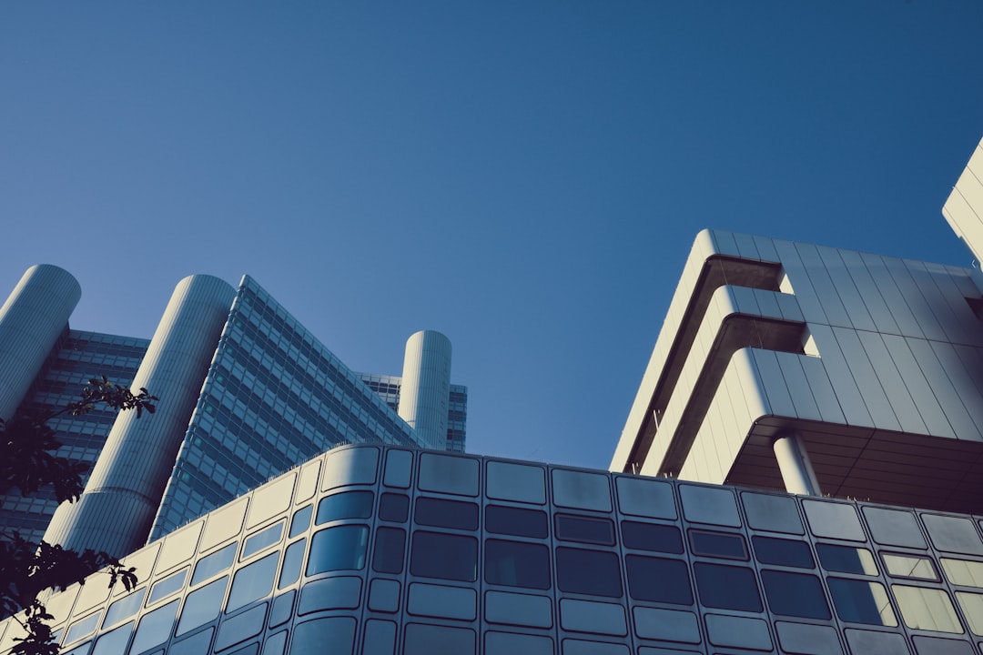 Cómo la IA transforma la gestión de propiedades para inmobiliarias eficientes