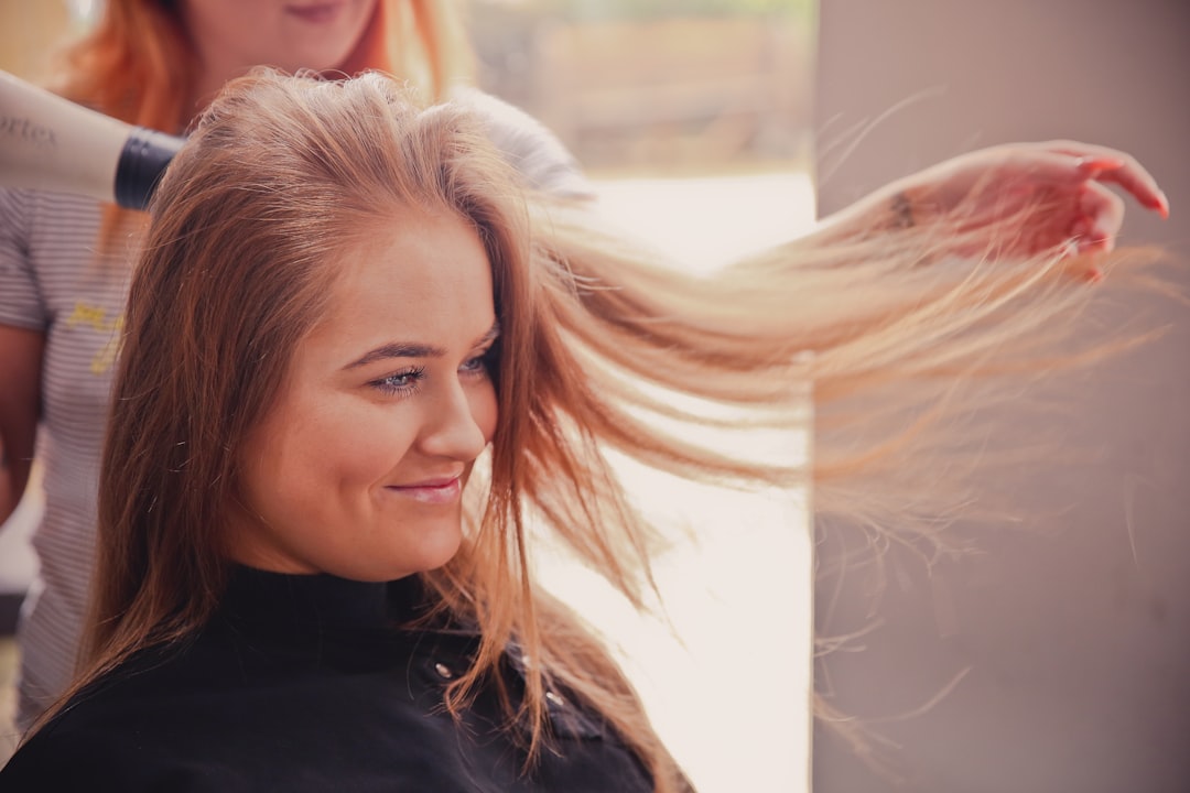 Mejora tu imagen con IA: analiza y optimiza tu oferta en peluquería